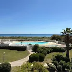 En Rez De Jardin Avec Pisicne