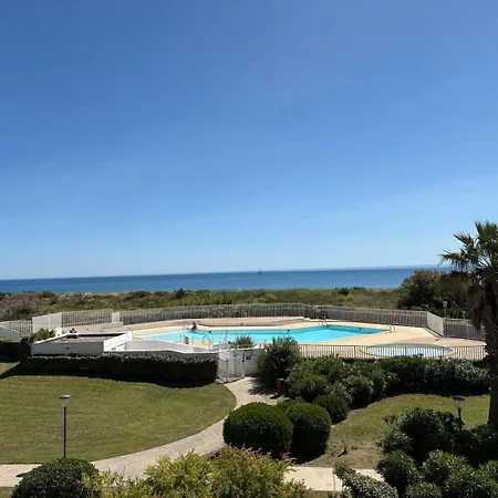 En Rez De Jardin Avec Pisicne